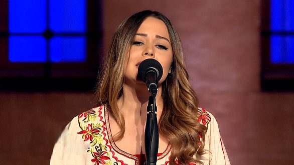 نجمة أراب أيدول كوثر براني